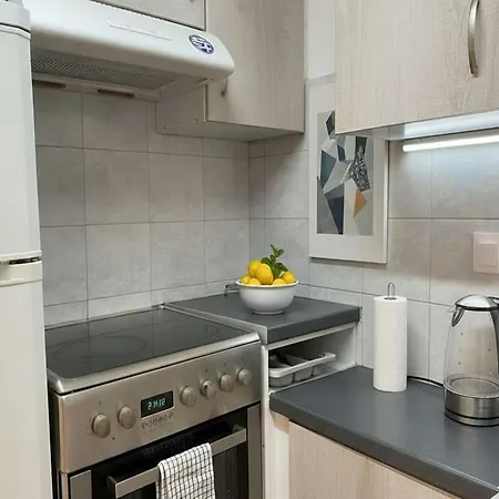 Apartment With Balcony & Parking *